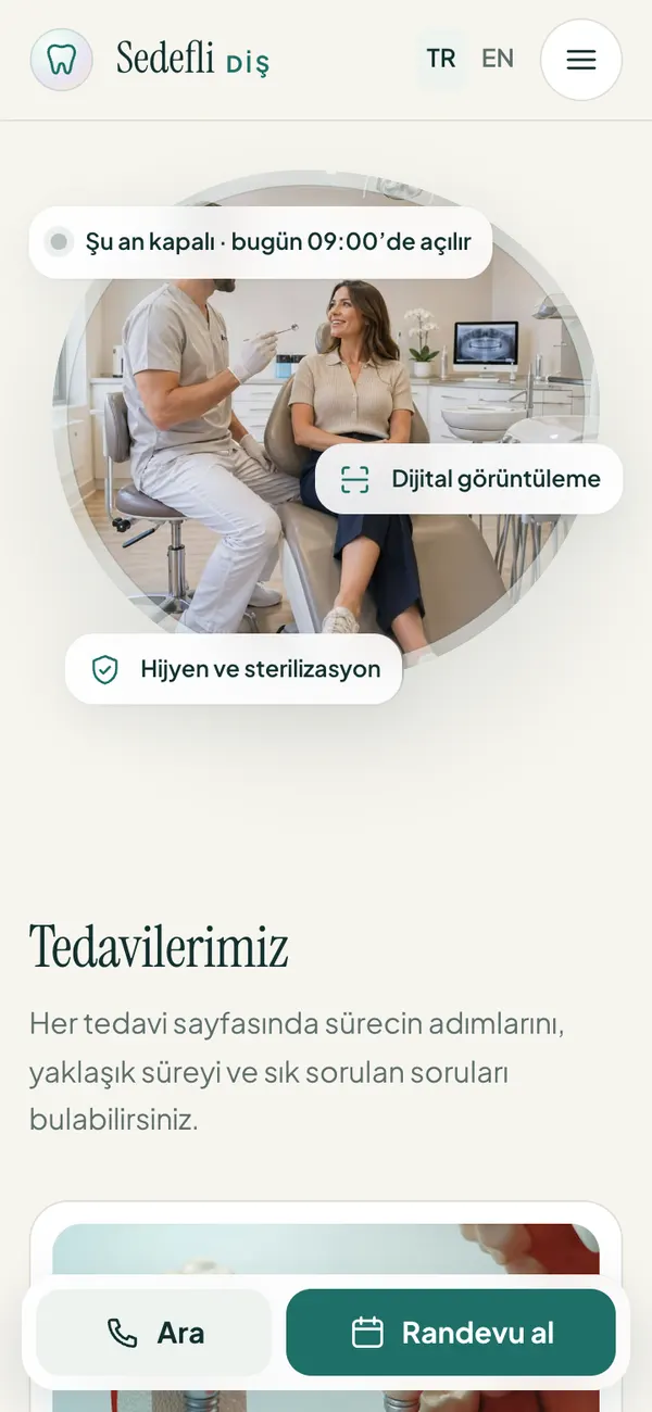 Home page: photo of a dentist and patient with a live “open/closed” badge